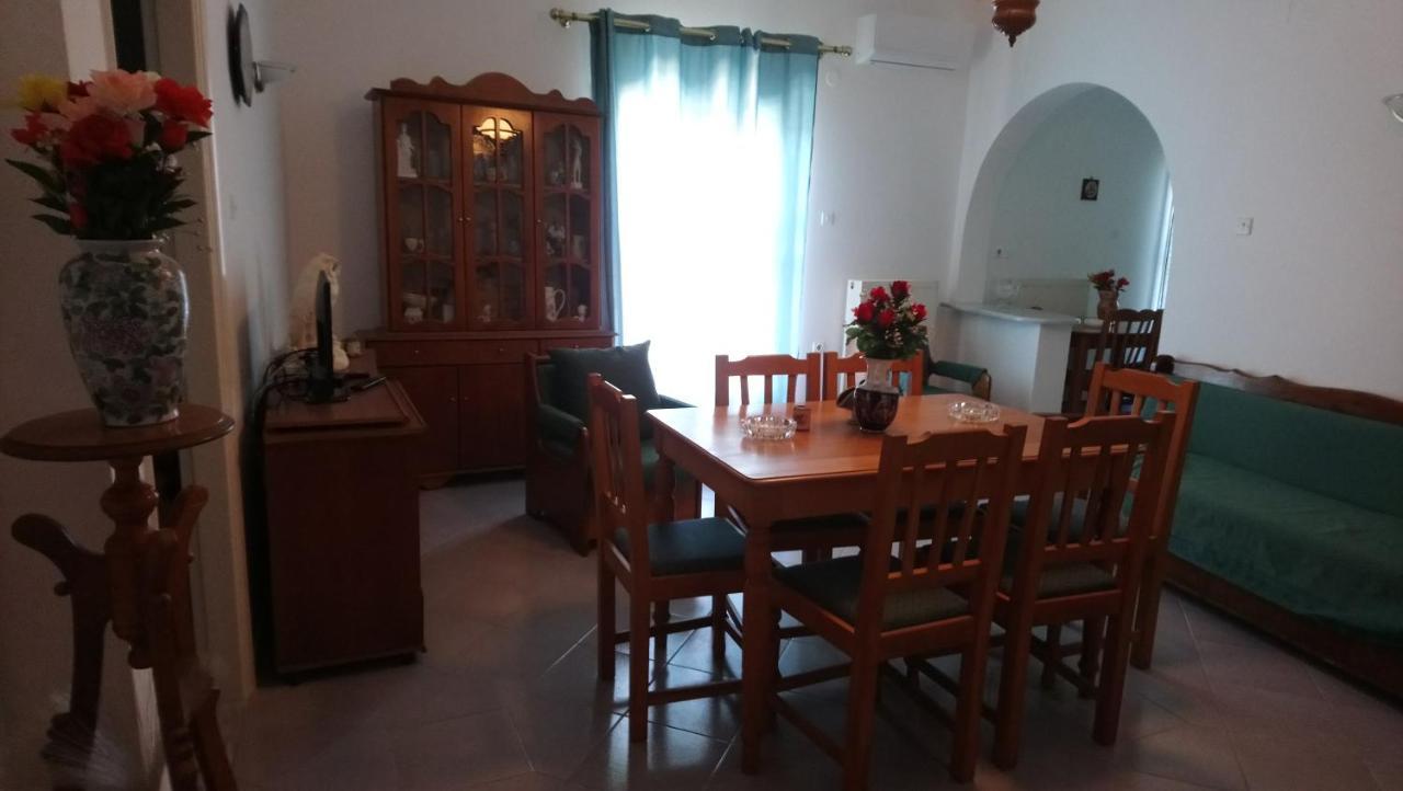 Vacation House In Stroggili Агиос-Иоаннис-Перист Экстерьер фото